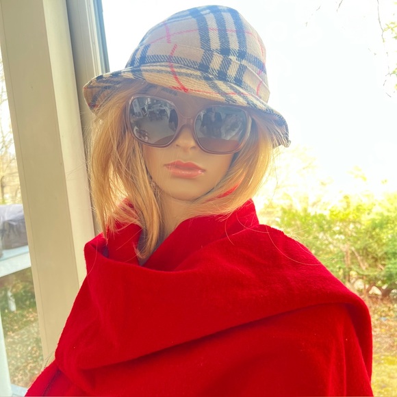 Burberry Pink-Tone Oversized Square Sunglasses - Picture 4 of 8